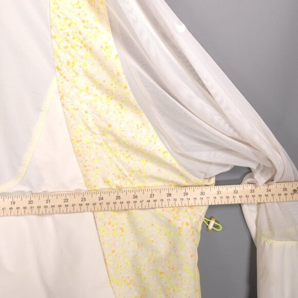 Nike Sportswear Women's Woven Running Jacket Beige Sheer Mesh DJ4429-110 Size 3X - Picture 8 of 16